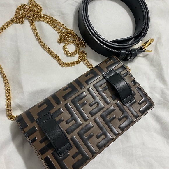 Fendi leather belt bag - Picture 2 of 3